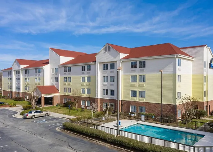 Family Hotel: Days Inn By Wyndham Macon I-75 North
